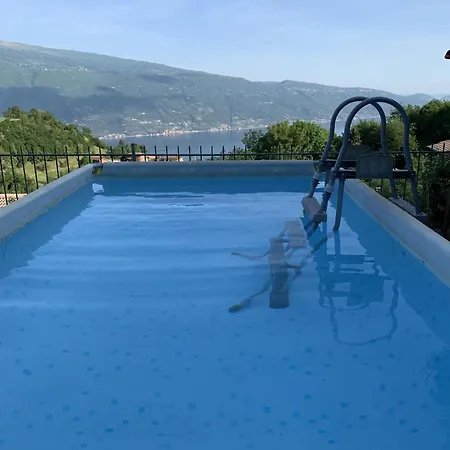 Mit Seeblick Und Garten, Pool In Ruhiger Lage Von Am Gardasee * 提尼亚类