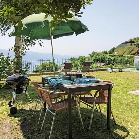 Mit Seeblick Und Garten, Pool In Ruhiger Lage Von Am Gardasee 度假居 *
