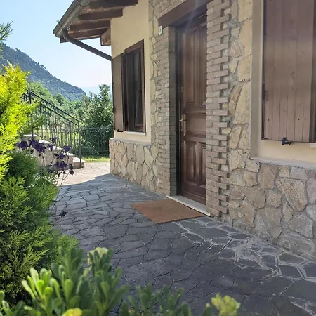 度假居 Mit Seeblick Und Garten, Pool In Ruhiger Lage Von Am Gardasee *